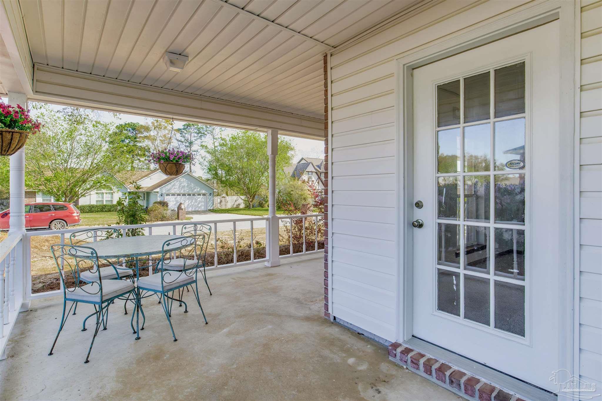 513 Turnberry Road Cantonment, FL 32533 - Photo 3 of 58 Gallery Image 3