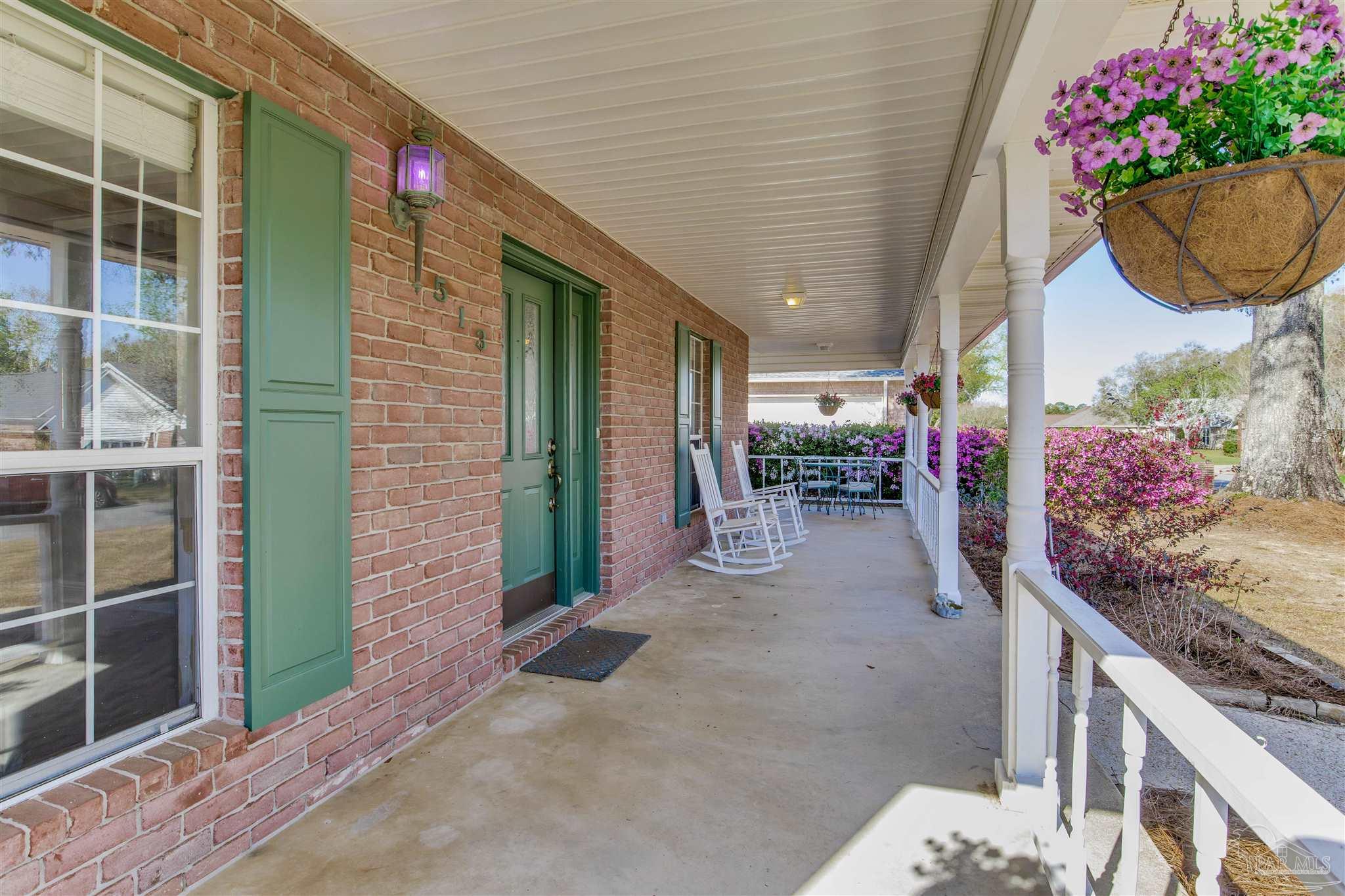 513 Turnberry Road Cantonment, FL 32533 - Photo 4 of 58 Gallery Image 4