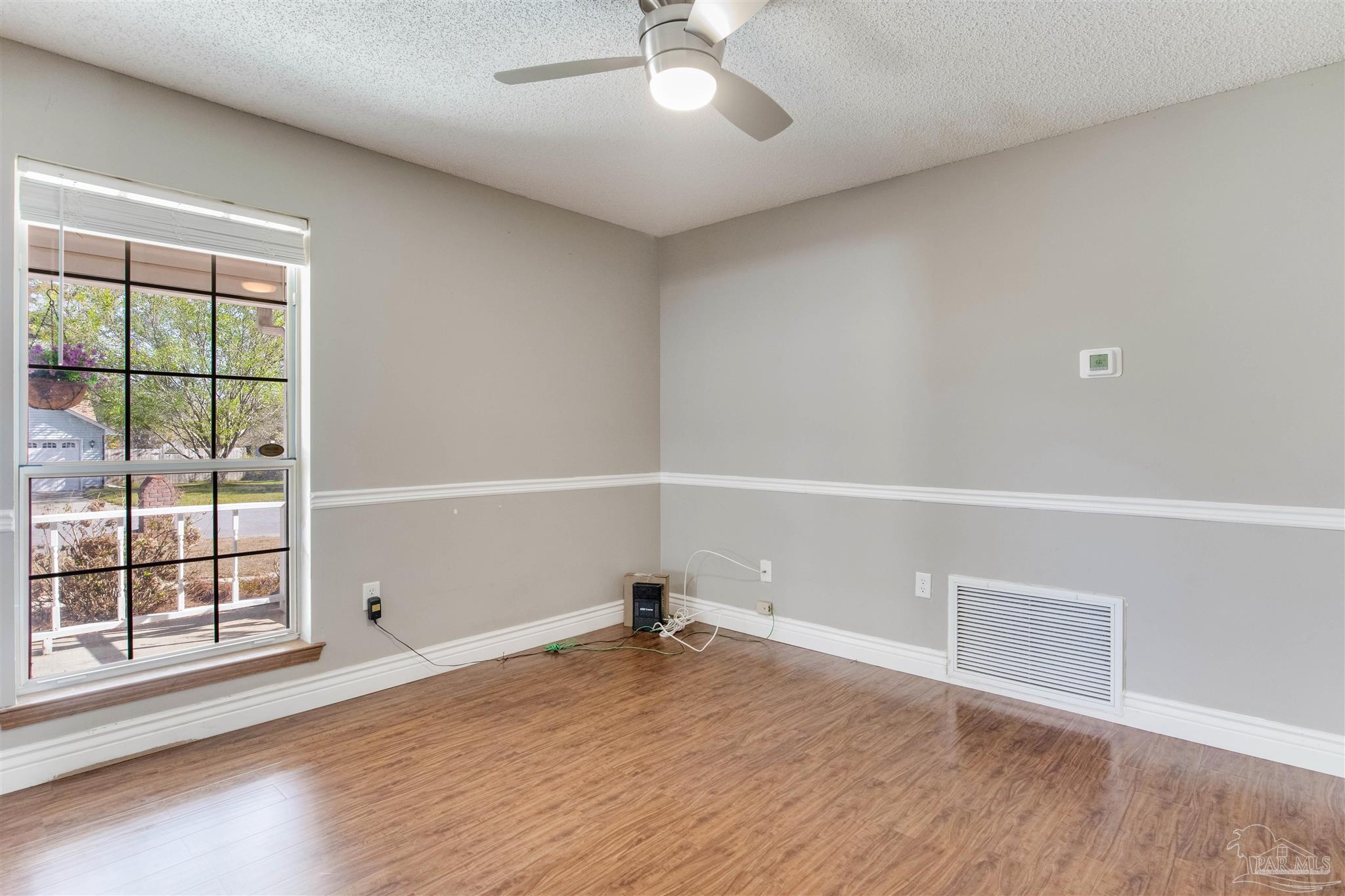 513 Turnberry Road Cantonment, FL 32533 - Photo 6 of 58 Gallery Image 6