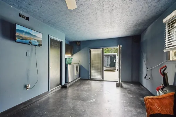 $247,900 | 125 Meadowview Circle, Tyrone, GA 30290