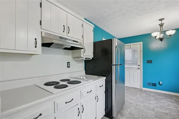 $247,900 | 125 Meadowview Circle, Tyrone, GA 30290