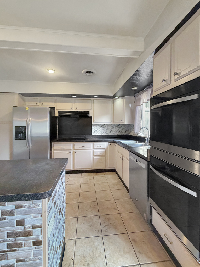 1318 Ridgefield Road Freeport, IL 61032 - Photo 13 of 46 Gallery Image 13