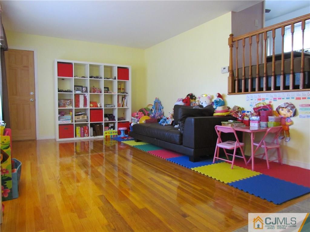 25 Pearl Road East Brunswick, NJ 08816 - Photo 4 of 24 Gallery Image 4