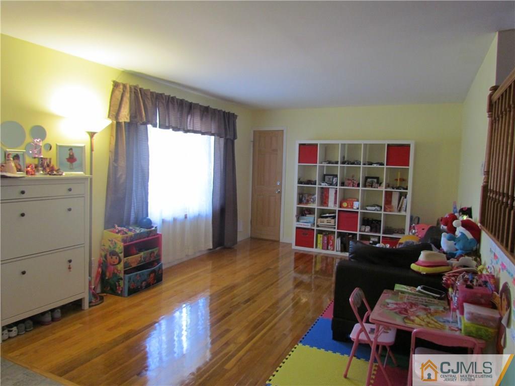 25 Pearl Road East Brunswick, NJ 08816 - Photo 5 of 24 Gallery Image 5