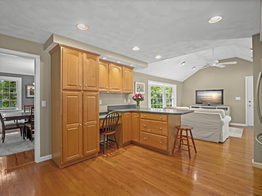 10 Higate Road Chelmsford, MA 01824 - Photo 11 of 40 Gallery Image 11