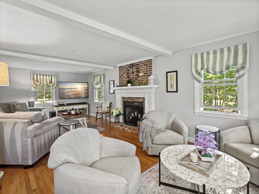 10 Higate Road Chelmsford, MA 01824 - Photo 3 of 40 Gallery Image 3