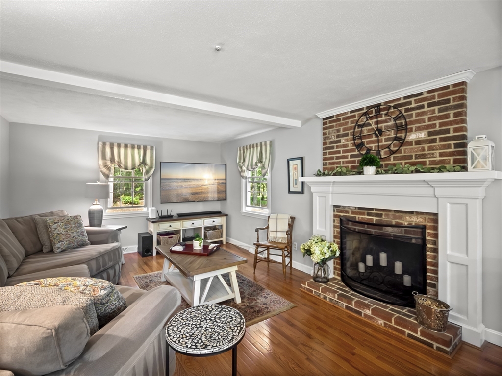 10 Higate Road Chelmsford, MA 01824 - Photo 6 of 40 Gallery Image 6