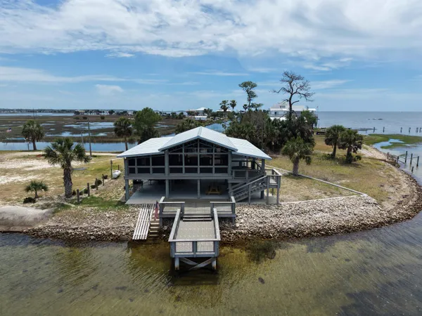 $550,000 | 21879 Gulfview Road, Perry, FL 32348