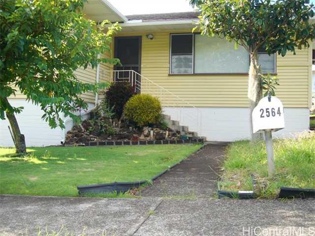2564 Pauoa Road Honolulu, HI 96813 - Photo 1 of 1 a front view of a house with garden