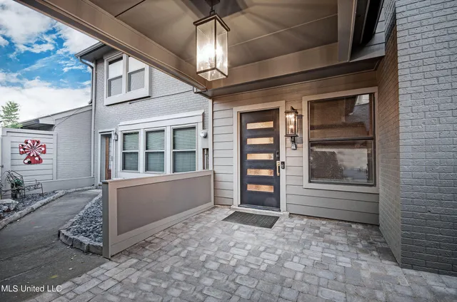 $690,000 | 92 Breakers Lane, Ridgeland, MS 39157