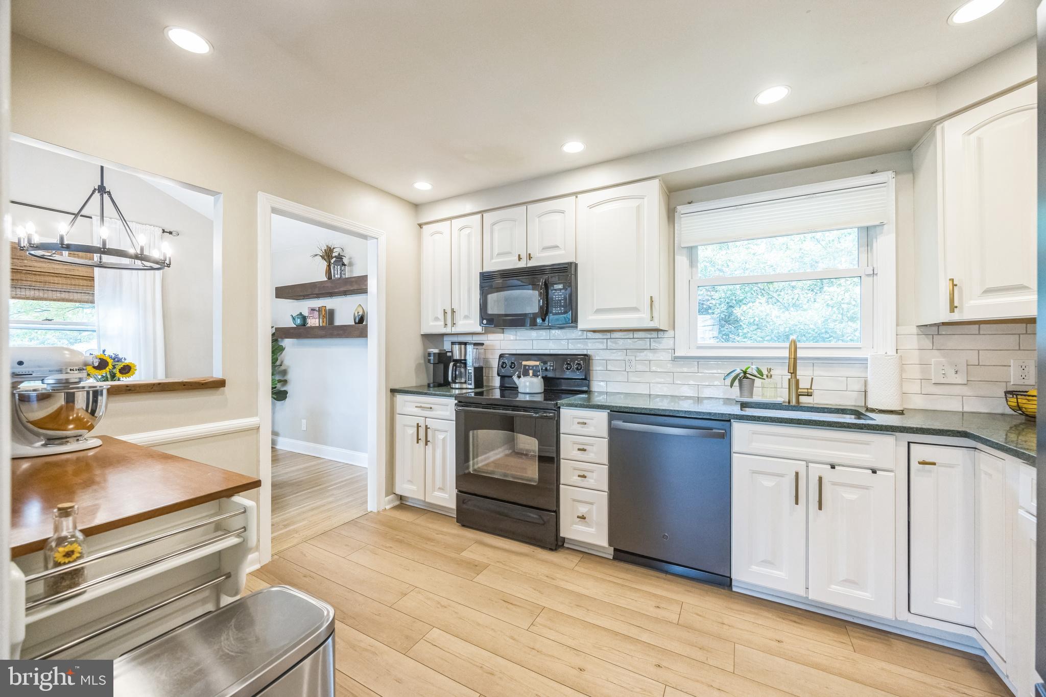 308 Covered Bridge Road Cherry Hill, NJ 08034 - Photo 7 of 36