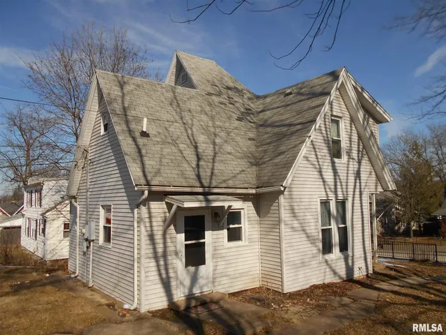 $82,500 | 800 North Lafayette Street, Macomb, IL 61455