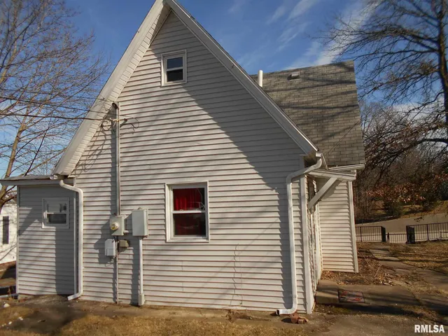 $82,500 | 800 North Lafayette Street, Macomb, IL 61455