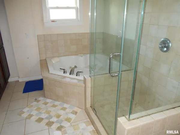 $82,500 | 800 North Lafayette Street, Macomb, IL 61455