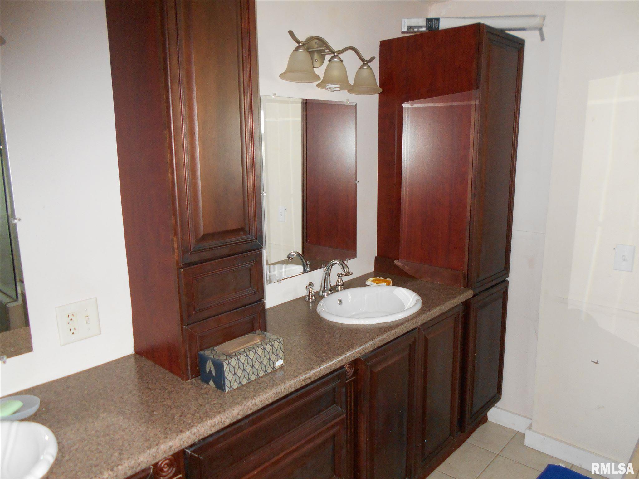 800 North Lafayette Street Macomb, IL 61455 - Photo 7 of 12