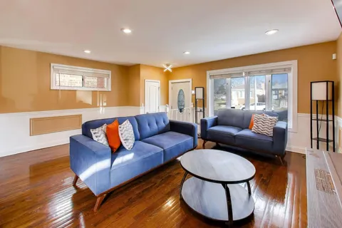$269,900 | 431 West 98th Street, Chicago, IL 60628
