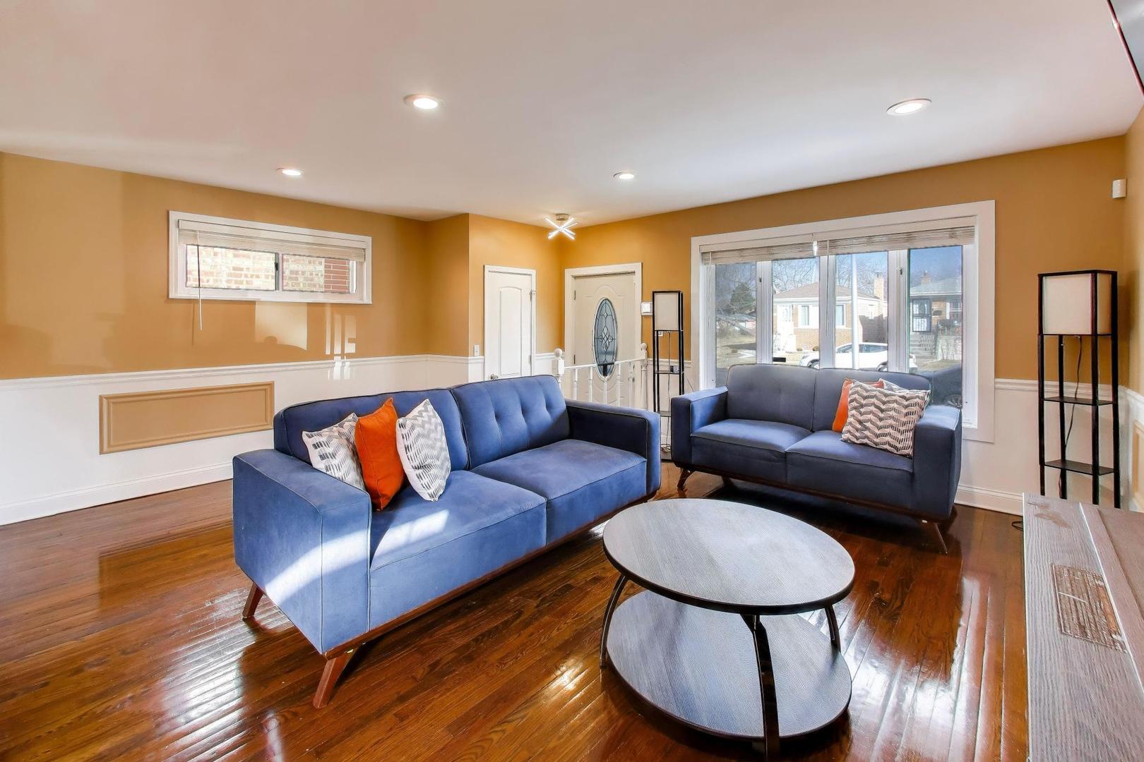 431 West 98th Street Chicago, IL 60628 - Photo 3 of 37