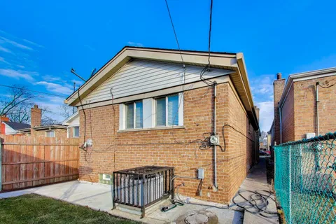 $269,900 | 431 West 98th Street, Chicago, IL 60628
