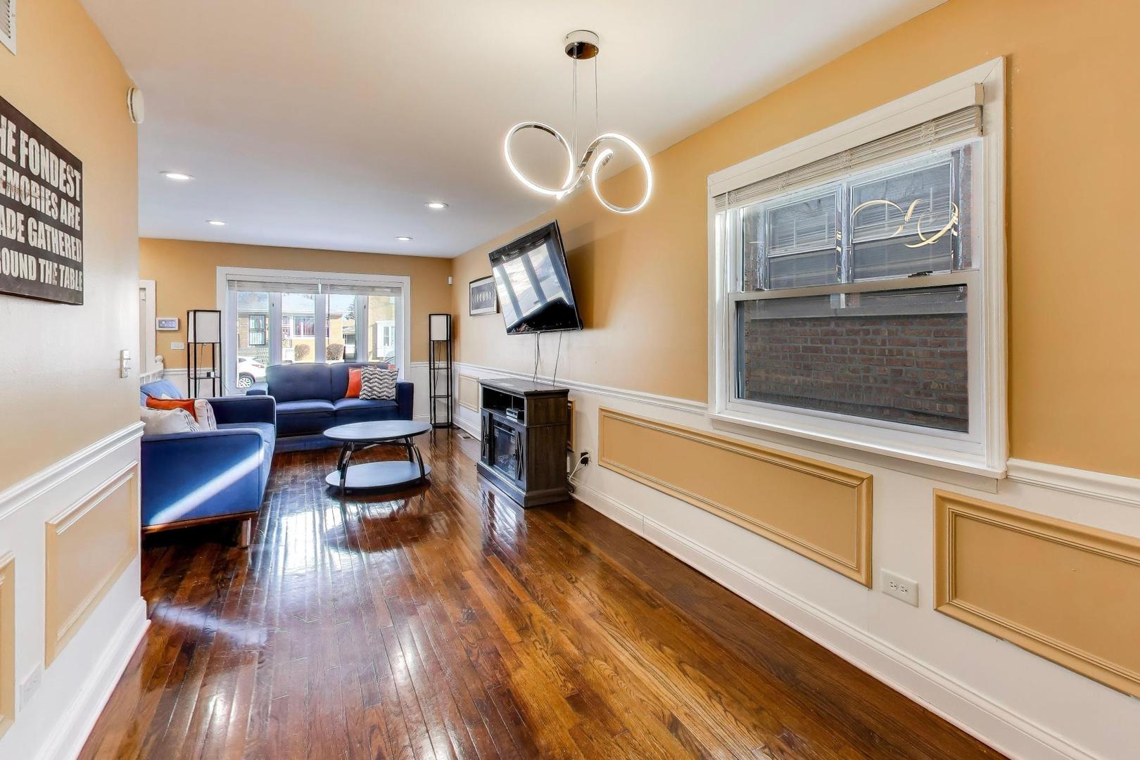 431 West 98th Street Chicago, IL 60628 - Photo 7 of 37