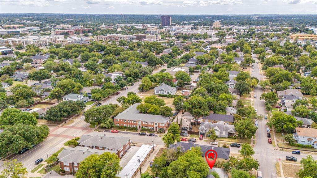 904 Haines Avenue Dallas, TX 75208 - Photo 15 of 24 an aerial view of a city