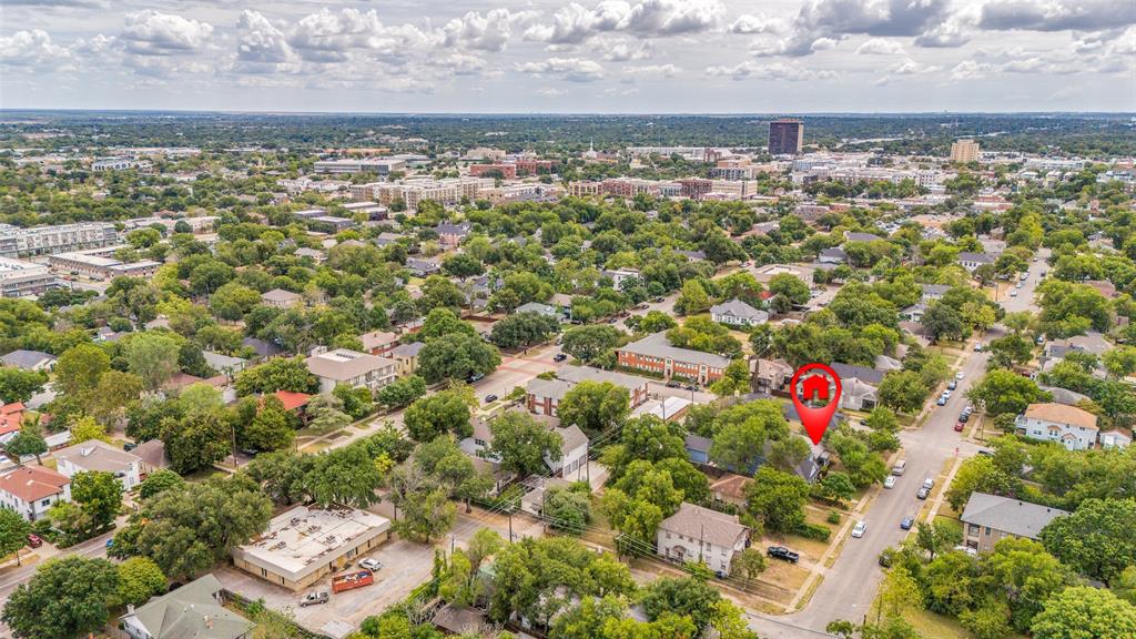 904 Haines Avenue Dallas, TX 75208 - Photo 19 of 24 view of city and mountain
