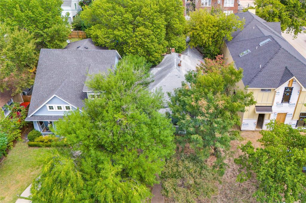 904 Haines Avenue Dallas, TX 75208 - Photo 20 of 24 an aerial view of a house with a yard and garden