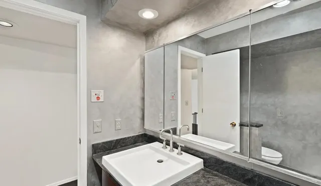 $225,000 | 3412 Oak Ridge Road, Unit 206, Minnetonka, MN 55305