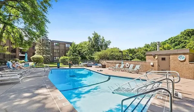 $225,000 | 3412 Oak Ridge Road, Unit 206, Minnetonka, MN 55305