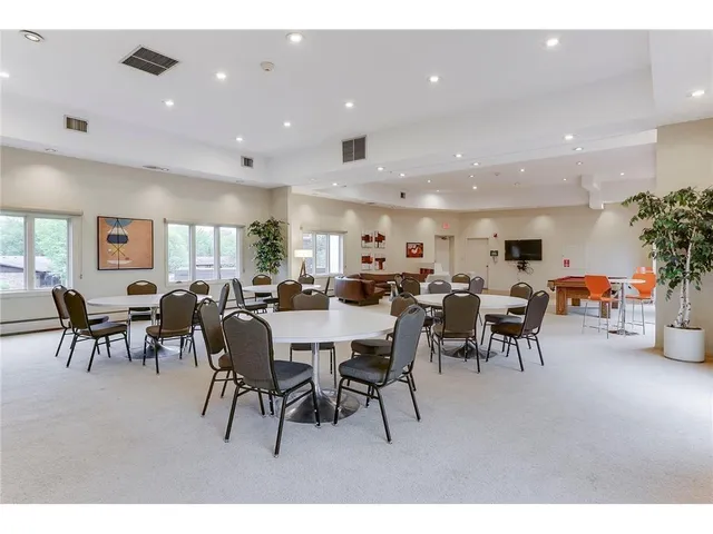 $225,000 | 3412 Oak Ridge Road, Unit 206, Minnetonka, MN 55305