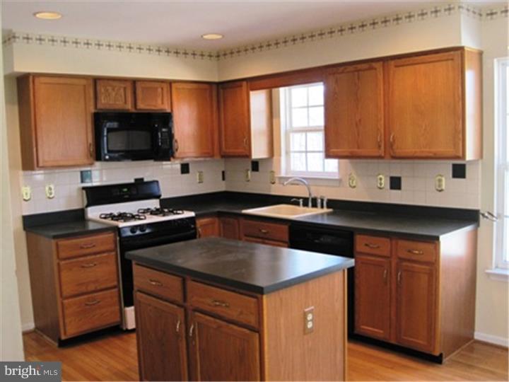 2013 Deer Ridge Drive Pottstown, PA 19464 - Photo 5 of 19