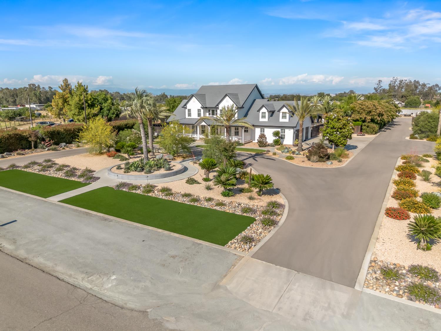 17113 Mark Road Madera, CA 93636 - Photo 87 of 99 a view of a city