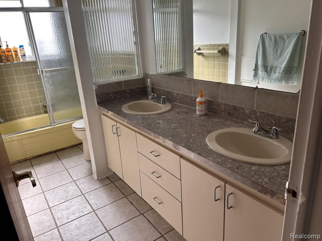 3036 East 11 Mile Road Warren, MI 48091 - Photo 18 of 25 Gallery Image 18