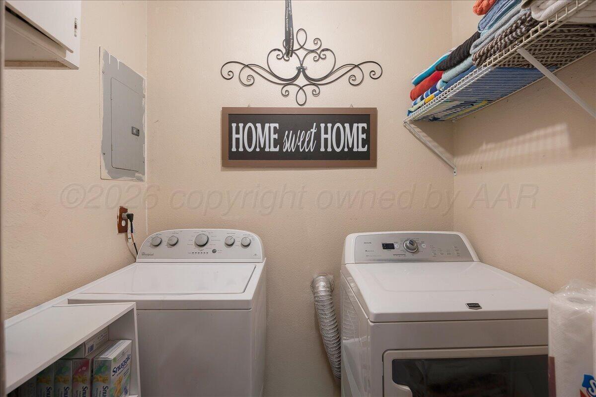 2400 Hickory Street Amarillo, TX 79107 - Photo 13 of 17 13-Utility Room