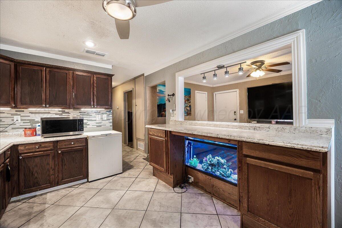2400 Hickory Street Amarillo, TX 79107 - Photo 7 of 17 07-Kitchen 3