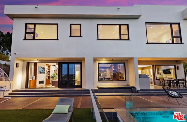 a view of building with door