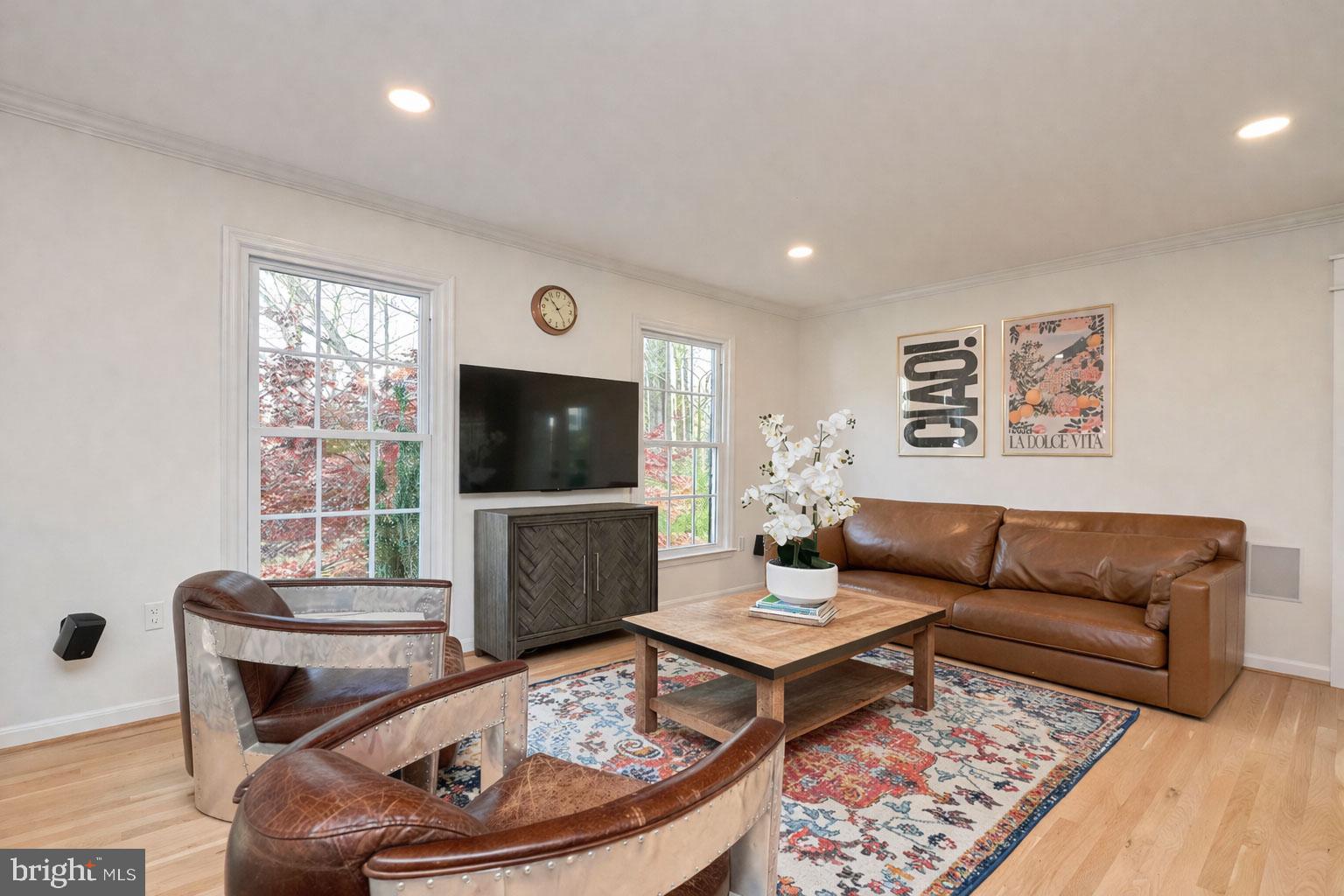 3270 Fox Mill Road Oakton, VA 22124 - Photo 9 of 66 Bright and inviting living space.