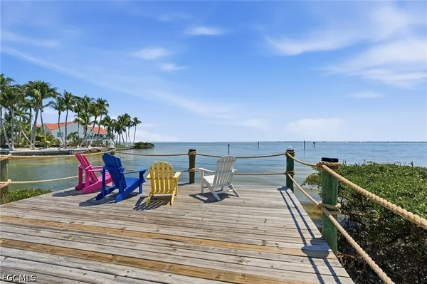 $989,000 | 2230 Palm Avenue, St. James City, FL 33956