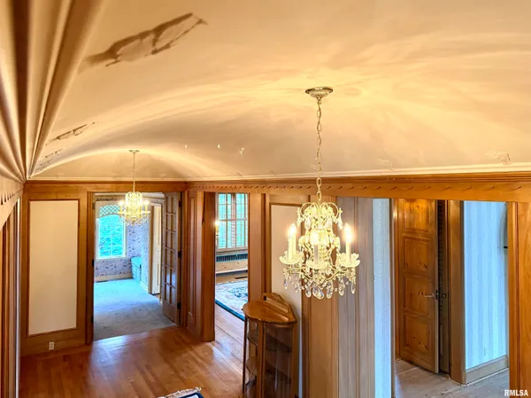 $995,000 | 4775 North Grandview Drive, Peoria Heights, IL 61616