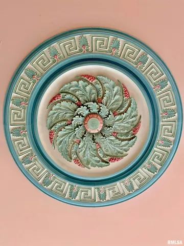 $995,000 | 4775 North Grandview Drive, Peoria Heights, IL 61616