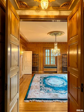 $995,000 | 4775 North Grandview Drive, Peoria Heights, IL 61616