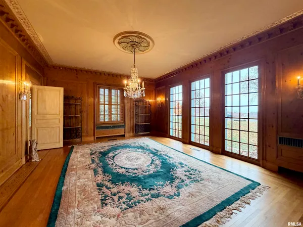 $995,000 | 4775 North Grandview Drive, Peoria Heights, IL 61616