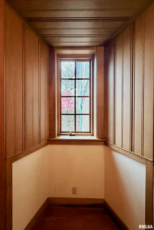 $995,000 | 4775 North Grandview Drive, Peoria Heights, IL 61616