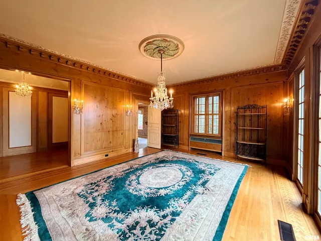 $995,000 | 4775 North Grandview Drive, Peoria Heights, IL 61616