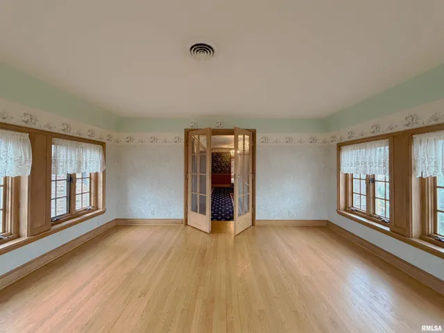 $995,000 | 4775 North Grandview Drive, Peoria Heights, IL 61616