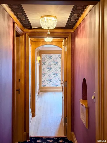 $995,000 | 4775 North Grandview Drive, Peoria Heights, IL 61616