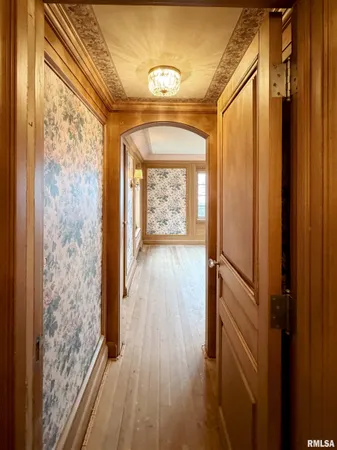 $995,000 | 4775 North Grandview Drive, Peoria Heights, IL 61616