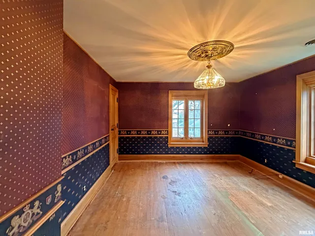 $995,000 | 4775 North Grandview Drive, Peoria Heights, IL 61616