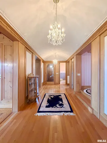 $995,000 | 4775 North Grandview Drive, Peoria Heights, IL 61616