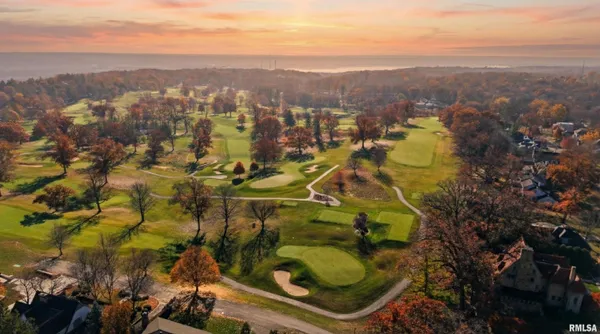 $995,000 | 4775 North Grandview Drive, Peoria Heights, IL 61616