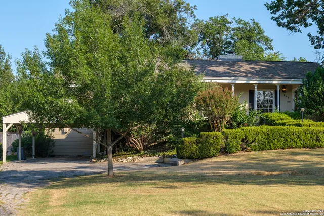 a front view of house with yard